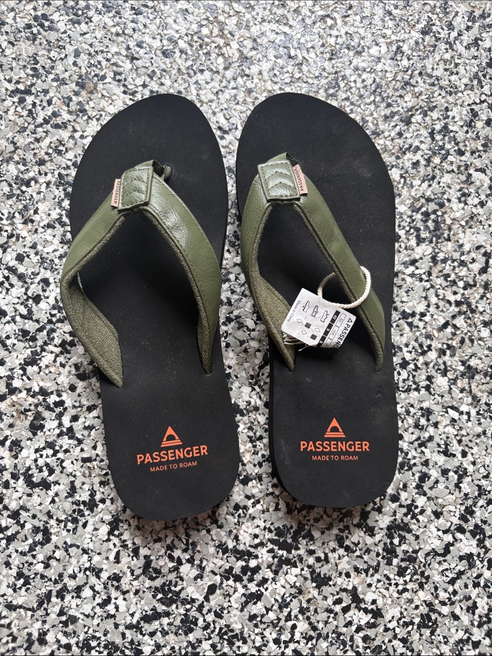 Passenger Mens Olive Green Flip-Flop Sandals